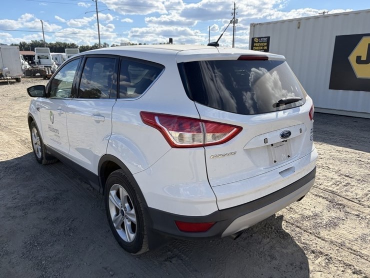 2015-ford-escape-se-image-6