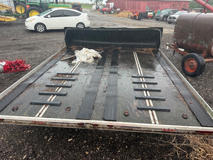 #748-•-floe-two-place-snowmobile-trailer-image-3