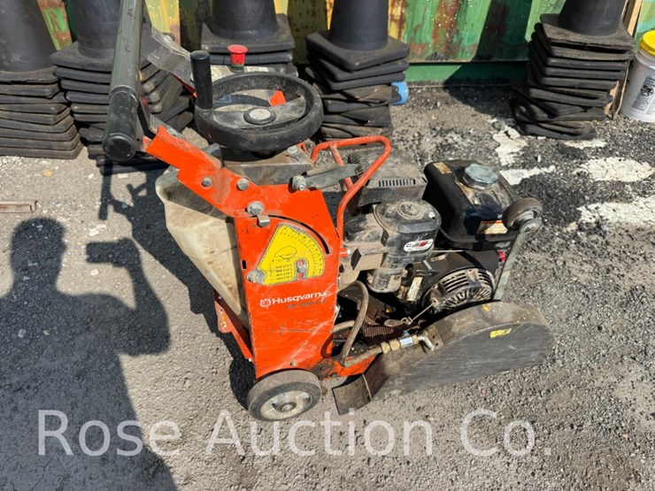 husqvarnq-fs400lv-concrete/asphalt-saw-image-5