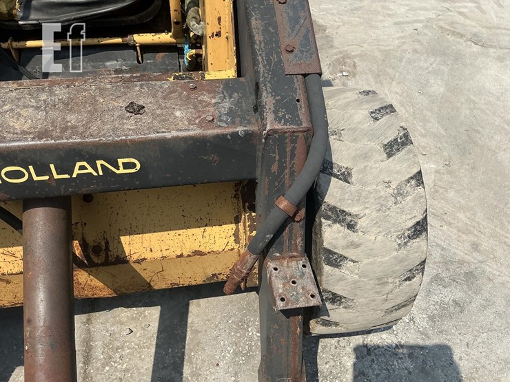 1992-new-holland-l553-image-11