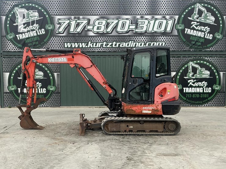 2014-kubota-kx040-4-image-1