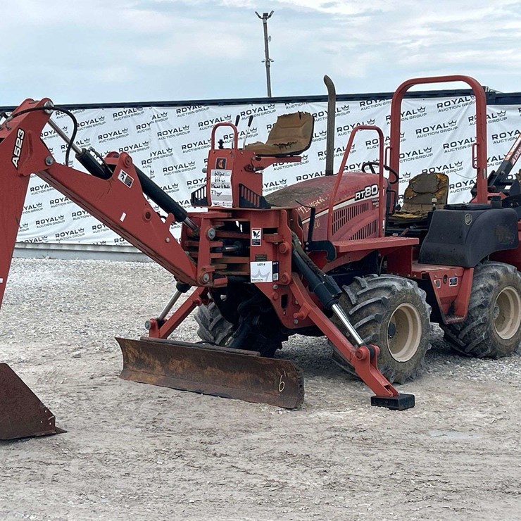 2012 DITCH WITCH RT80