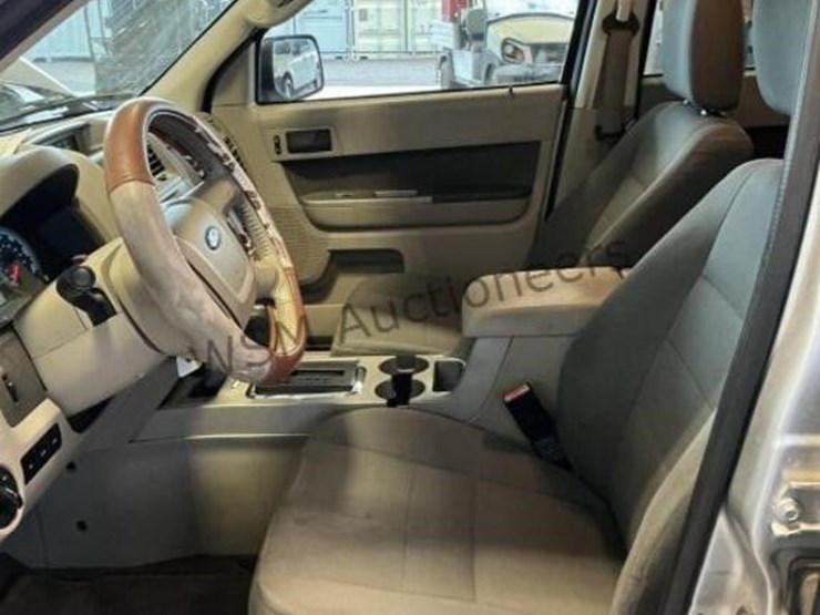 2009-ford-escape-hybrid-image-21