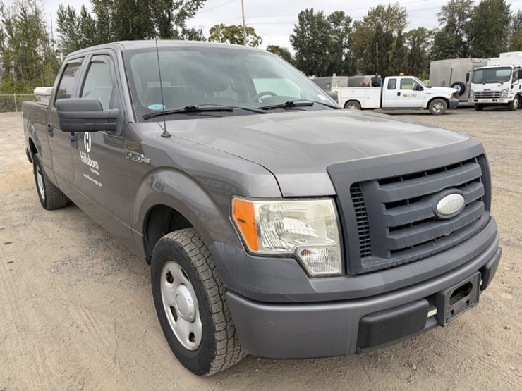 2009-ford-f150-xl-image-2