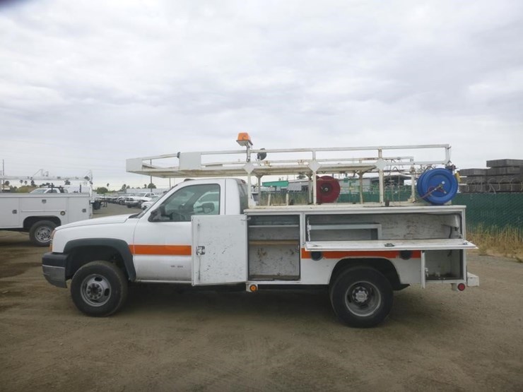 2003-chevrolet-3500-image-5