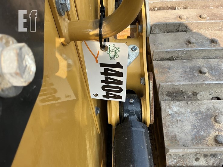 2023-caterpillar-d1-image-23