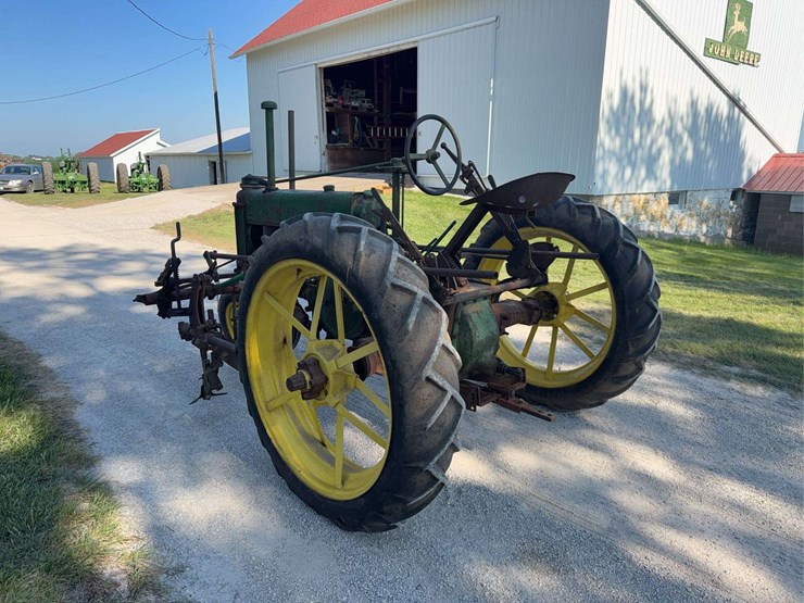john-deere-b-image-3