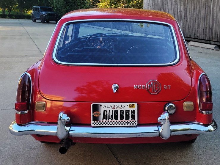 #146-•-offered-at-no-reserve-|-1969-mgb-gt-image-8