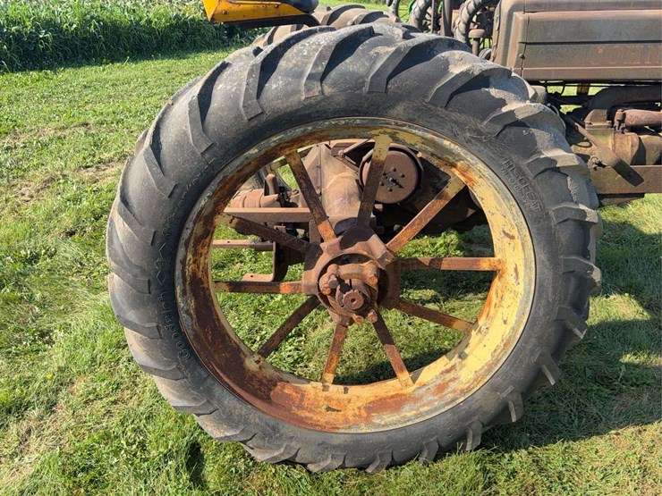 john-deere-b-image-16