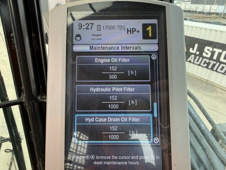 2013-caterpillar-568-image-45