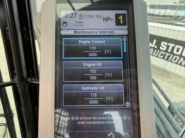 2013-caterpillar-568-image-42