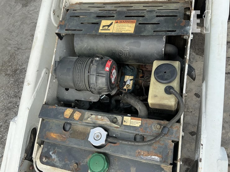2005-bobcat-mt55-image-17