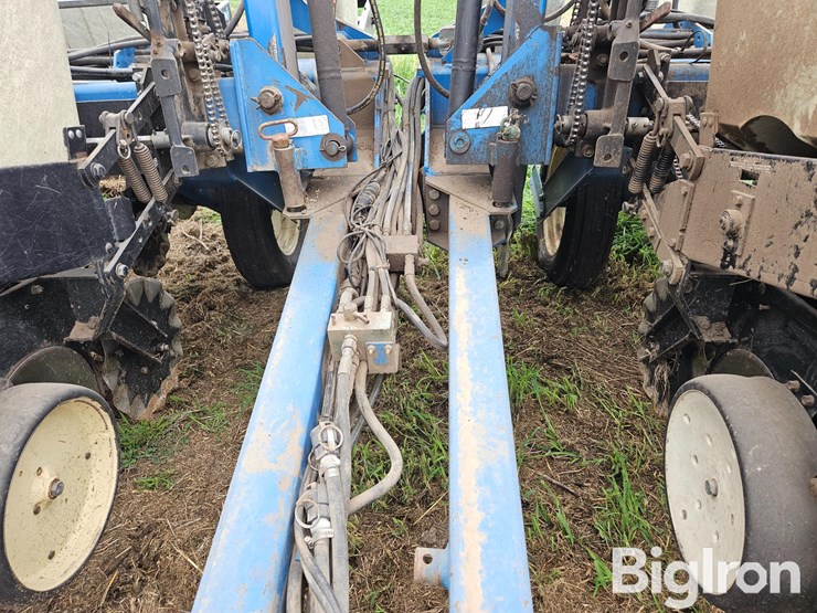 1993-kinze-2200-image-14