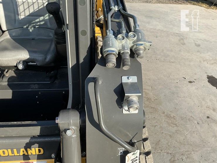 2023-new-holland-c327-image-13