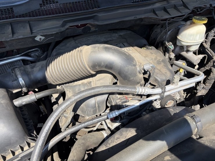2017-ram-1500-laramie-image-12