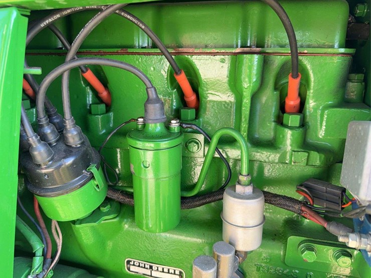 john-deere-2520-image-30