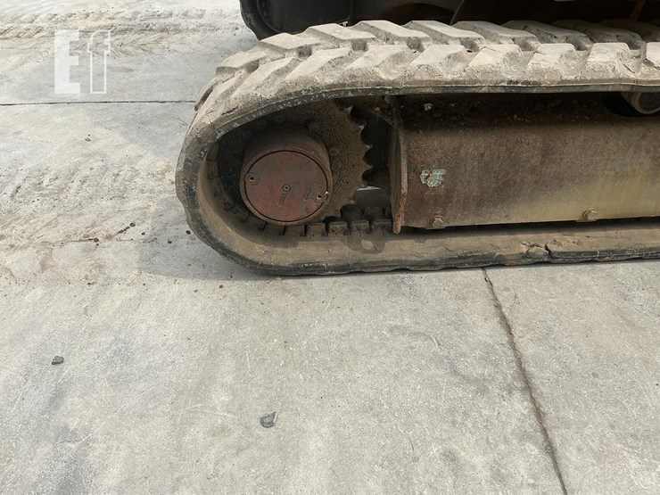 2016-deere-35g-image-10
