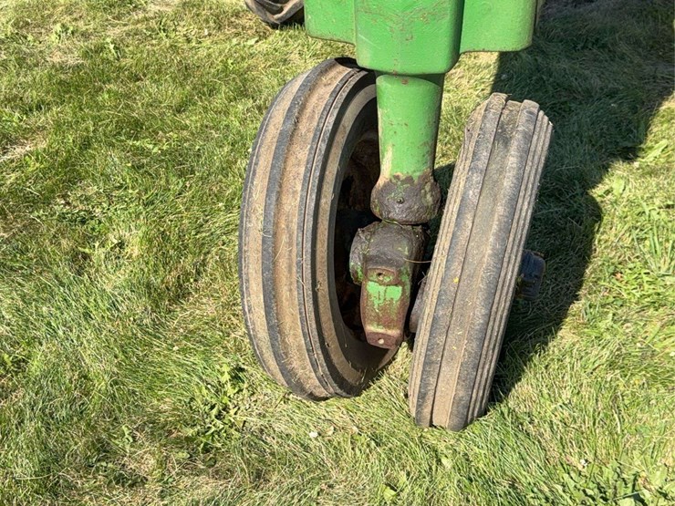 john-deere-a-image-12