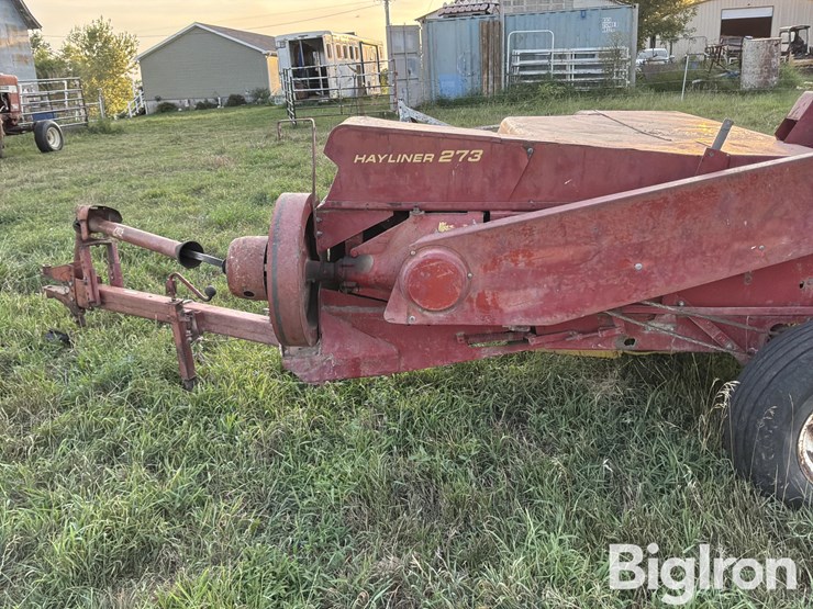 new-holland-hayliner-273-image-10