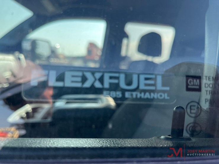 2018-chevrolet-2500-image-13