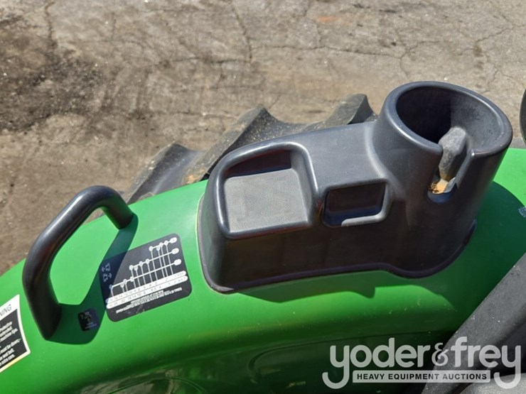 2016-john-deere-5055e-image-32