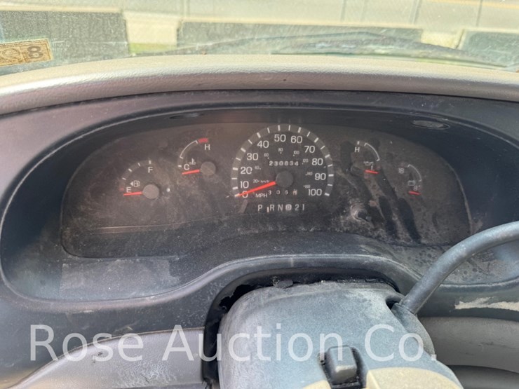 2000-ford-e350-image-9