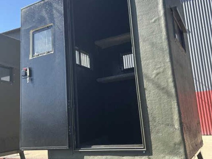 #39-•-t-box-blinds-4x4-blind-w/-4x4x5-tower-image-3