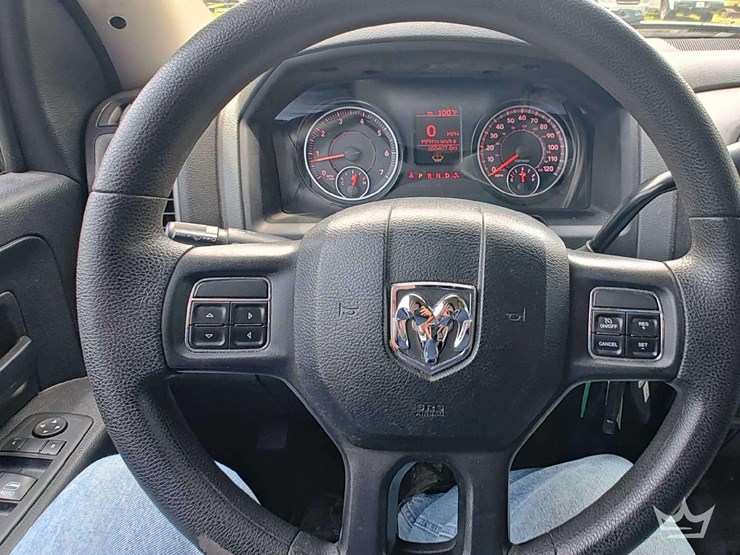 2017-dodge-1500-image-24