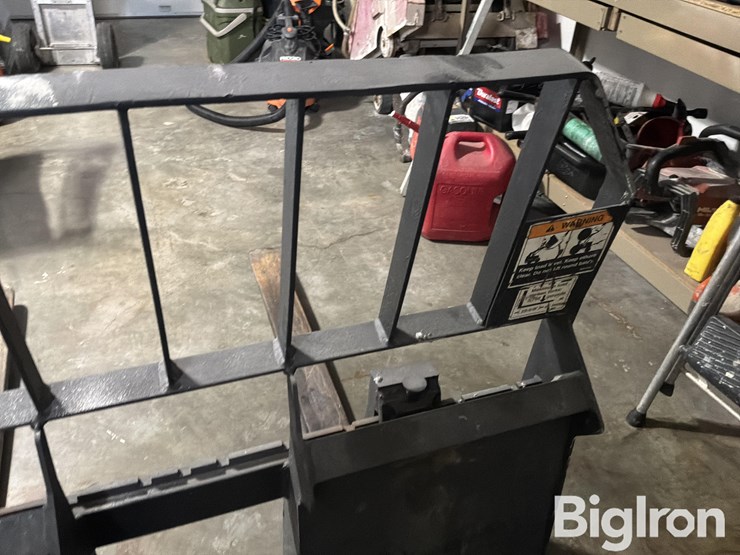 bobcat-pallet-fork-image-18