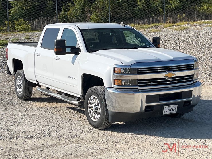 2018-chevrolet-2500-image-1