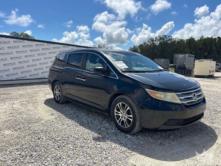 2011-honda-odyssey-image-2
