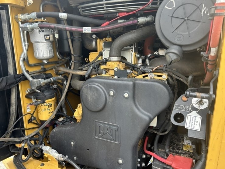 2023-caterpillar-299d3-xe-image-36