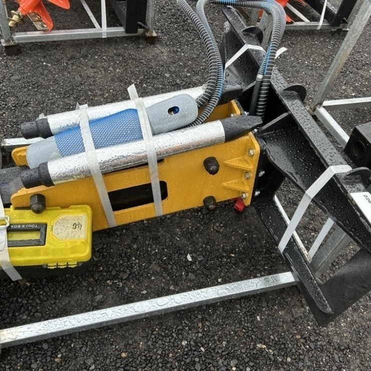 2026 Starvox SV-BR680 Hydraulic Breaker