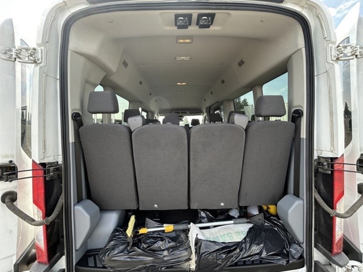 2018-ford-transit-image-33