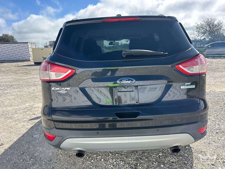 2015-ford-escape-image-25