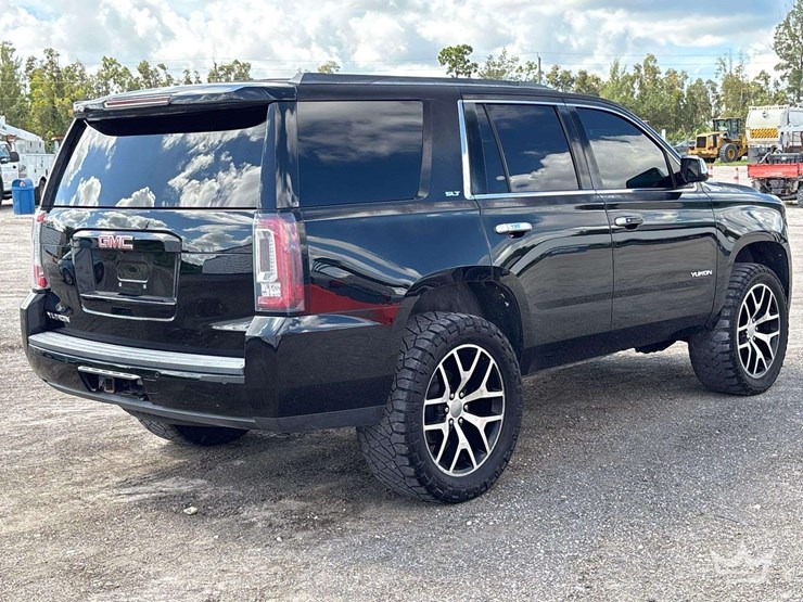 2015-gmc-yukon-image-3
