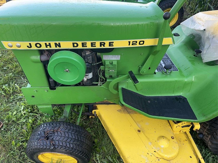john-deere-120-image-7