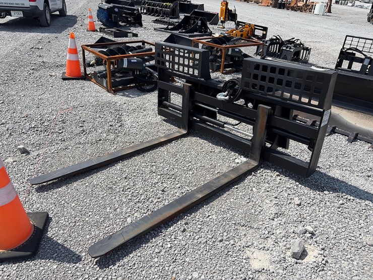 #44-•-jenkins-hyd-pallet-forks-image-1