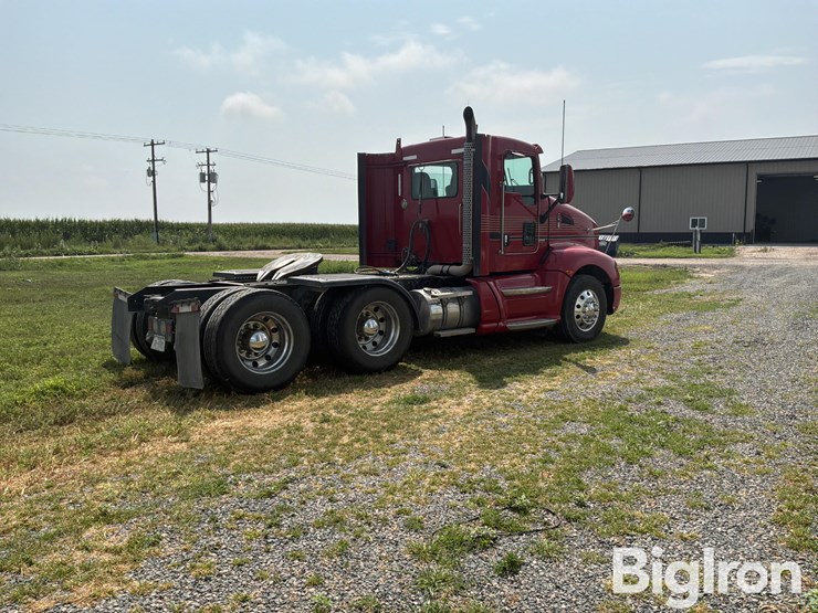 2010-kenworth-t600-image-5