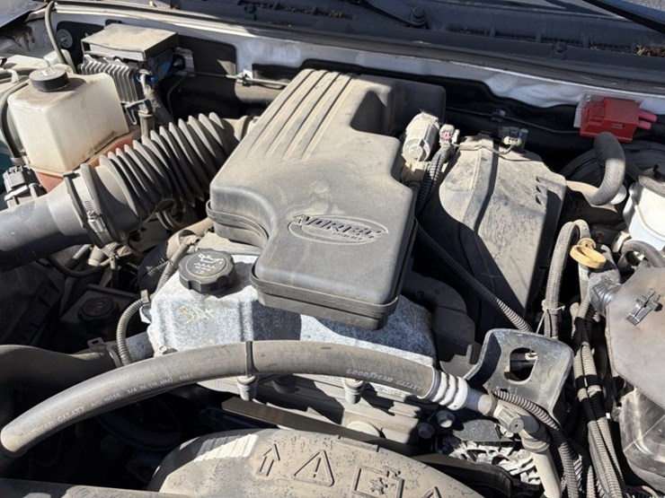 2012-chevrolet-colorado-lt-image-11