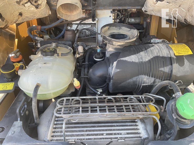 2021-deere-333g-image-19