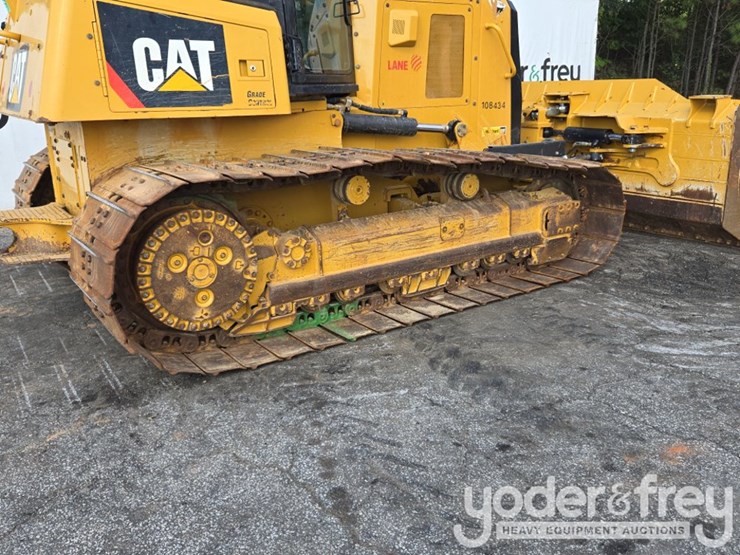 2020-caterpillar-d6k2-lgp-image-12