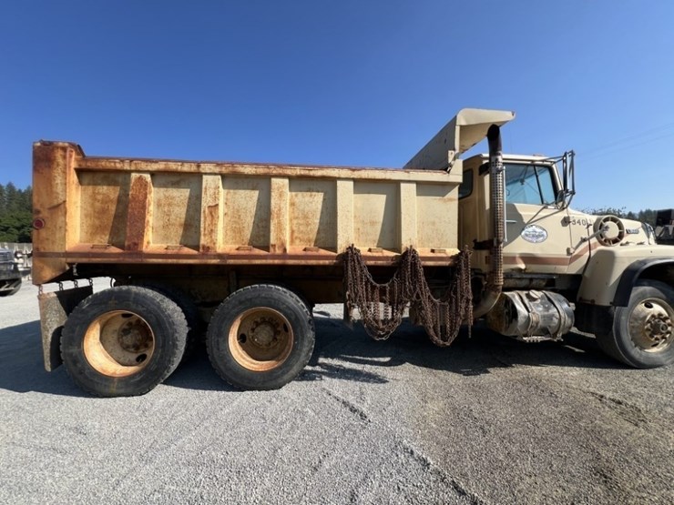 1989-ford-lt9000-image-1