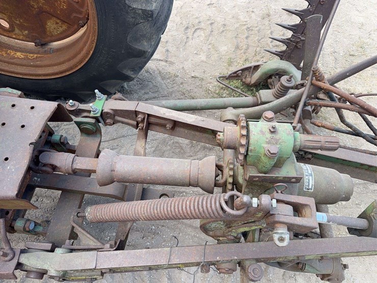 john-deere-3010-image-46