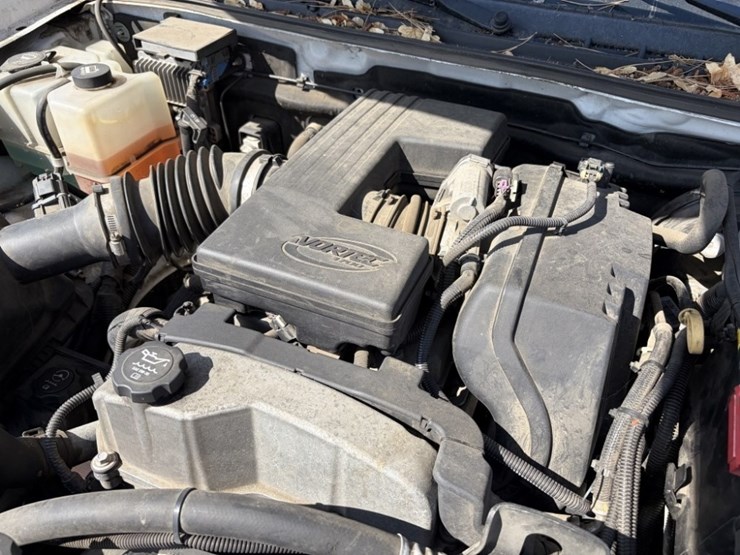 2012-chevrolet-colorado-lt-image-11