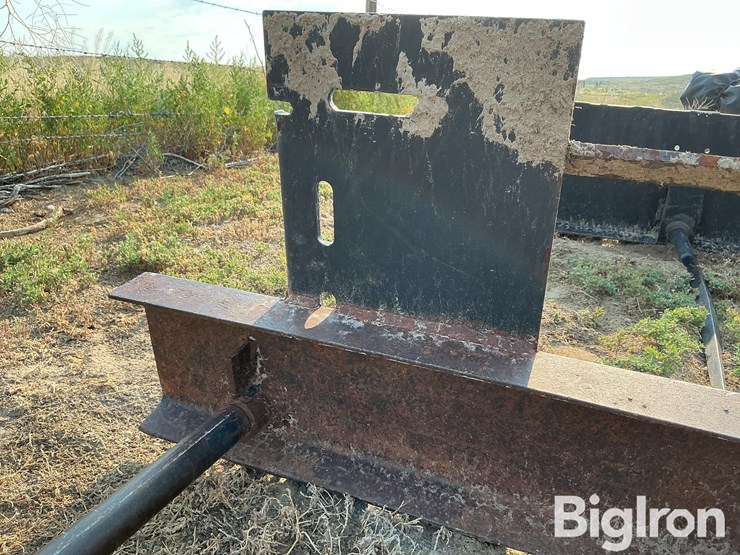 skid-steer-bale-spear-attachment-image-13