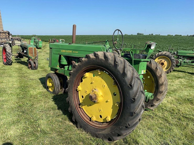 john-deere-70-image-3