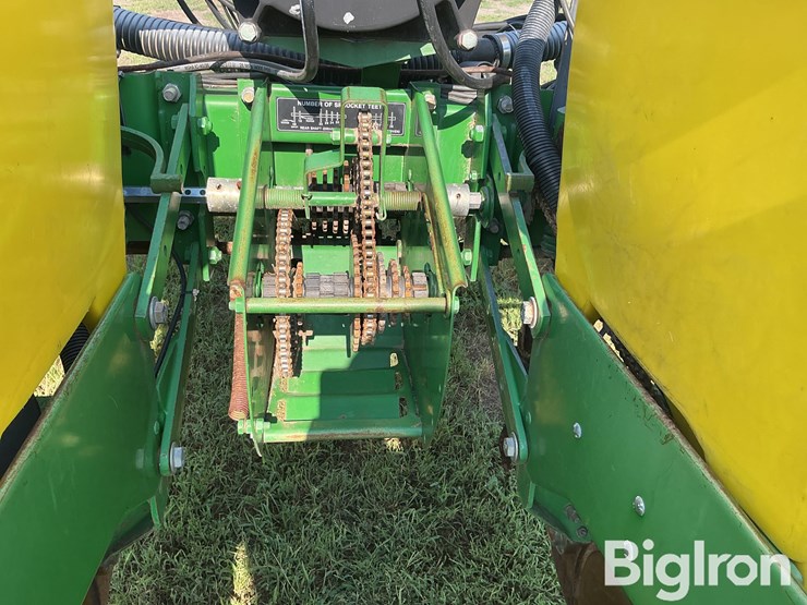 john-deere-1750-image-19