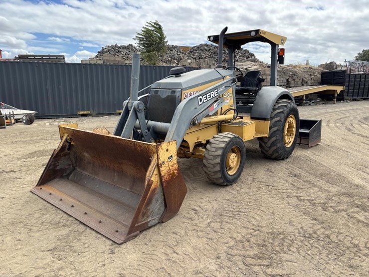 2013-deere-210k-ep-image-1