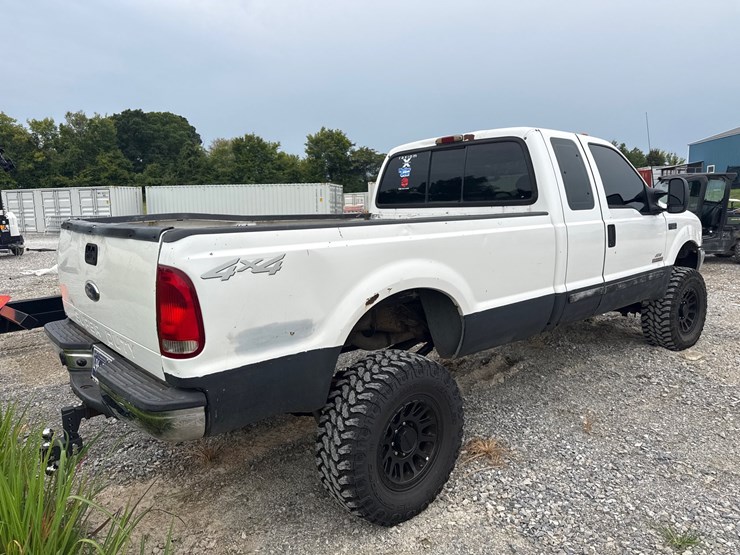 2003-ford-350-image-4